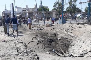 Somali'deki bombalı saldırılarda 15 kişi &ouml;ld&uuml;