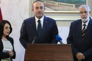 &Ccedil;avuşoğlu: Fırat'ın doğusundaki ter&ouml;ristleri temizlememizi kimse engelleyemez