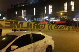Ataşehir'de gece kul&uuml;b&uuml;ne silahlı saldırı: 5 yaralı
