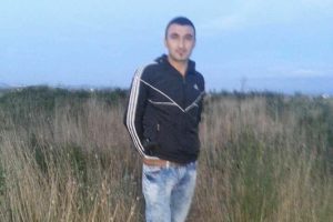 Akılalmaz olay! Yolda y&uuml;r&uuml;rken canından oluyordu