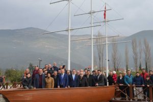 Bursa Gemlik Belediye Başkanı Yılmaz'dan Kastamonu Evi s&ouml;z&uuml;