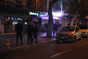Eğlence mekanı &ccedil;ıkışı silahlı kavga