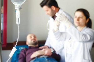 Aciller doldu taştı, doktorlar şik&acirc;yet&ccedil;i: Bizden serum istemeyin