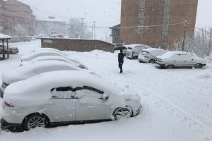Bitlis'te 139 k&ouml;y yolu ulaşıma kapandı