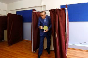 Muhalefetten b&uuml;t&ccedil;e isyanı! "Haksız rekabet var"