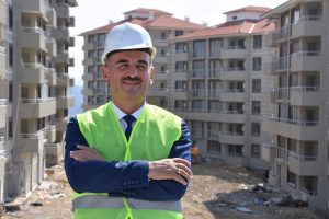 Bursa Gemlik Belediye Başkanı Yılmaz'a &ouml;d&uuml;l