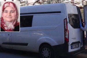 Eşinin &ouml;l&uuml;m&uuml;ne dayanamayıp, intihar etti