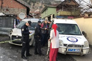 Kocasından şiddet g&ouml;rd&uuml;ğ&uuml; gerek&ccedil;esiyle hastaneye kaldırıldı