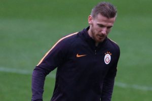 Serdar Aziz'in tedavisi Maldivler'de!