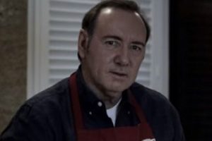 Kevin Spacey bir yıl sonra ilk kez ortaya &ccedil;ıktı!