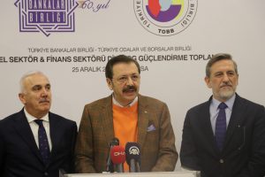 Hisarcıklıoğlu Bursa'da: "Bu &ccedil;alkantılı s&uuml;reci geride bırakacağımıza inanıyoruz"