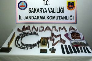 Jandarmanın operasyon d&uuml;zenlediği evden cephane &ccedil;ıktı