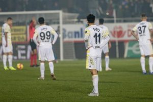 Fenerbah&ccedil;e 16 puanla d&uuml;şme hattında kaldı