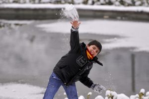 Bursa'da kar yağışı başladı yarın okullar tatil mi?