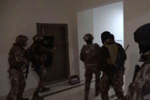 Organize su&ccedil; &ouml;rg&uuml;t&uuml;ne operasyon: 17 g&ouml;zaltı