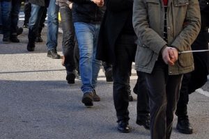 İki ilde ter&ouml;r operasyonu: 8 tutuklama