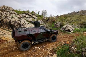 Diyarbakır'da ter&ouml;r &ouml;rg&uuml;t&uuml; PKK'ya y&ouml;nelik operasyon