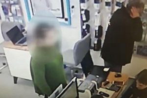 İşe başladığı yerde 4 g&uuml;n sonra yaptığı şoke etti!