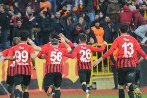Eskişehirspor'u evinden ayırmayın!