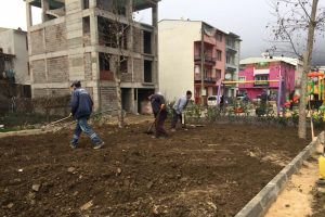 Bursa Hamidiye Mahallesine modern &ccedil;ocuk parkı ile basketbol sahası