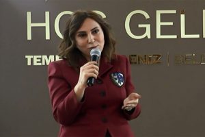 T&uuml;rk modacıdan Avrupa'ya &ouml;nyargı tepkisi