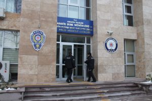 Kapka&ccedil; mağduru kadını evine bırakan kişi, olayın ş&uuml;phelisi &ccedil;ıktı