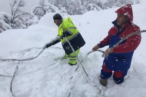 Tunceli'de 230 k&ouml;y yolu kardan kapandı, 6 il&ccedil;ede elektrik yok