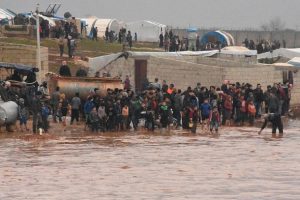 T&uuml;rkiye'den İdlib'deki sel felaketi mağdurlarına yardım eli