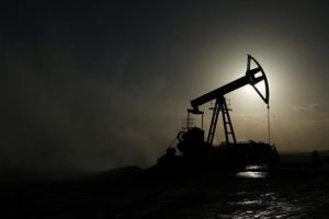 Brent petrol 53.41 dolara indi