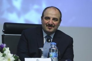 Bakan Varank a&ccedil;ıkladı: Milli mikroişlemci '&Ccedil;akıl' geliyor