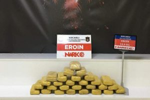 Durdurulan kamyonda 14 kilo 400 gram eroin bulundu