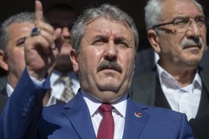 Destici: "Tedbirli olmamız gerektiğini d&uuml;ş&uuml;n&uuml;yorum"