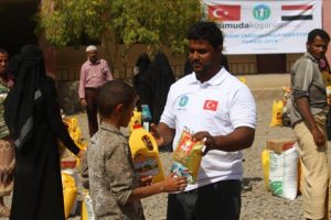 Umuda Koşanlar Derneği'nden Yemen'e yardım