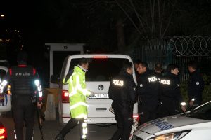 UBER s&uuml;r&uuml;c&uuml;s&uuml; tartıştığı kadın m&uuml;şterisini ezdi