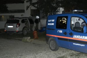Ağabeyini &ouml;ld&uuml;r&uuml;p tuvalete g&ouml;md&uuml;
