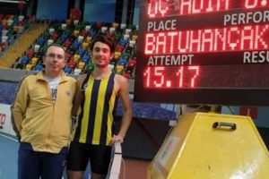 Milli atlet Batuhan &Ccedil;akır'dan T&uuml;rkiye rekoru