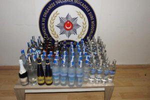 85 şişe ka&ccedil;ak i&ccedil;ki ele ge&ccedil;irildi