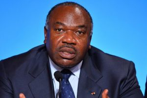 Gabon Cumhurbaşkanı aylar sonra kameralar karşısına ge&ccedil;ti