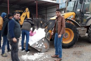Poşetlere doldurarak eve g&ouml;t&uuml;rd&uuml;ler! 8 yıldır...