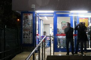30 saniyede 2 bin 500 TL &ccedil;aldılar
