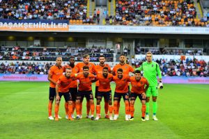 Başakşehir, ikinci yarı hazırlıklarına şampiyonluk hedefiyle başlıyor