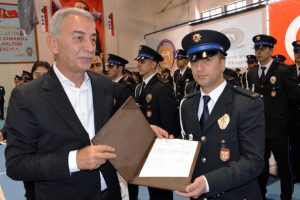 Adnan Polat: "Spor, topyek&ucirc;n masaya yatırılmalı"