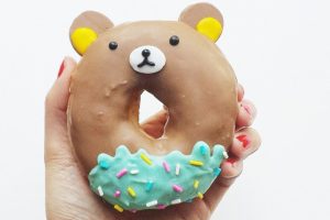 Polisler yanan donut kamyoneti i&ccedil;in 'yasta'