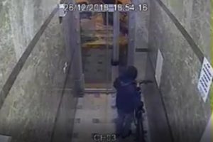 Bisiklet hırsızı kameralara yakalandı