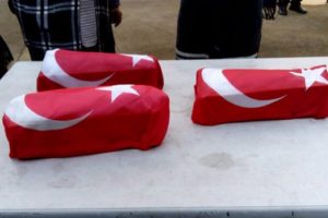 T&uuml;rk bayraklarına sarılı tabutlarıyla uğurlandılar