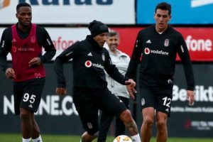 Beşiktaş'tan Quaresma ve Larin kararı!