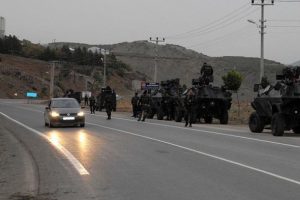 Hakkari'de "&ouml;zel g&uuml;venlik b&ouml;lgesi" uygulaması