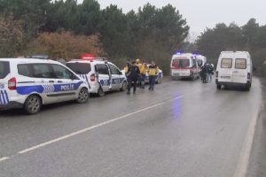 Yol kenarında erkek cesedi bulundu