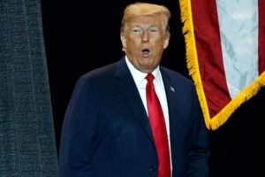 Trump ter&ouml;r &ouml;rg&uuml;t&uuml;n&uuml;n İran'a petrol satmasından rahatsız