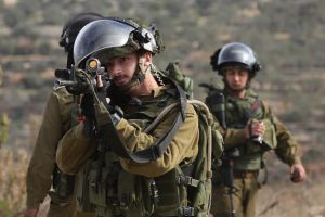 İsrail askerleri Nablus'ta 2 Filistinliyi yaraladı